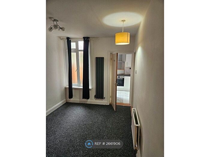 2 Bedroom Maisonette To Rent In Sangley Road, London, SE25