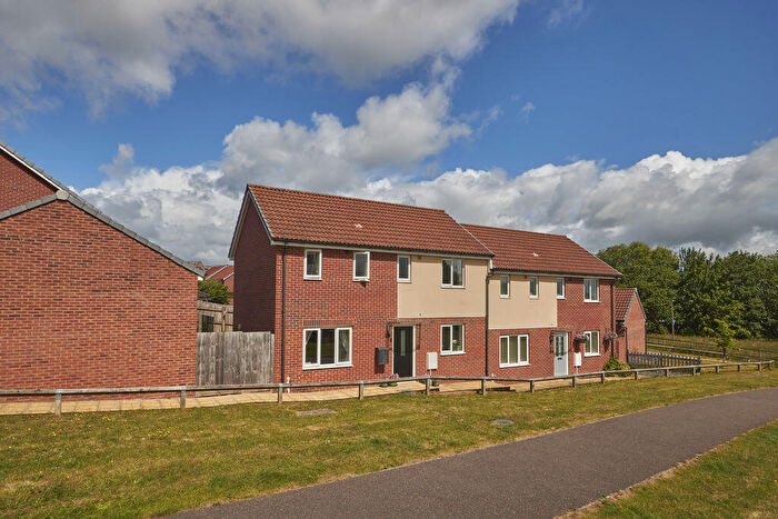 3 Bedroom Semi Detached House For Sale In Linton Road, Exeter, EX1