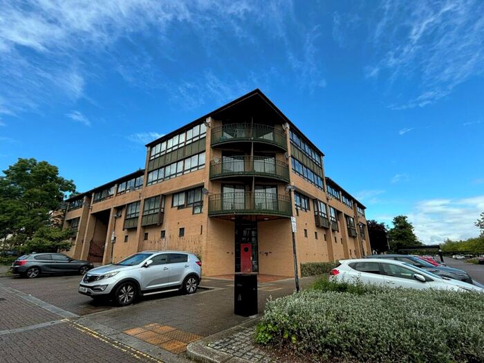 2 Bedroom Apartment To Rent In South Fifth Street, Milton Keynes, MK9