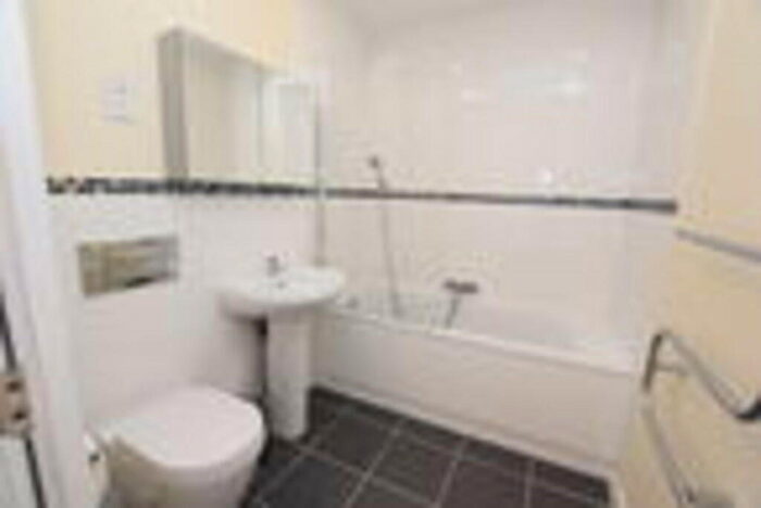 2 Bedroom Apartment To Rent In Caelum Drive, Colchester, CO2
