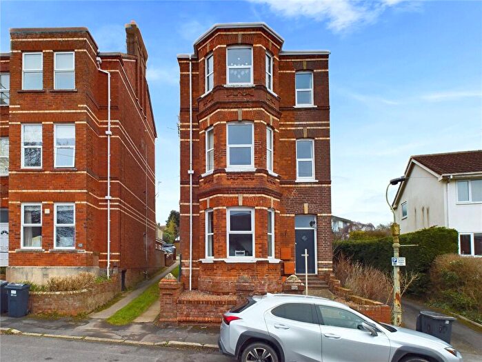 2 Bedroom Apartment For Sale In Sylvan Road, Exeter, Devon, EX4