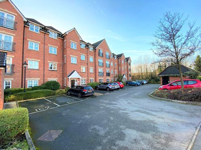 2 Bedroom Apartment To Rent In Shearwater House, Fog Lane, Burnage, M19