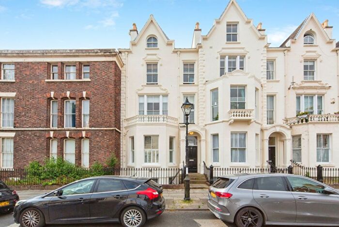 2 Bedroom Flat For Sale In Huskisson Street, Liverpool, Merseyside, L8