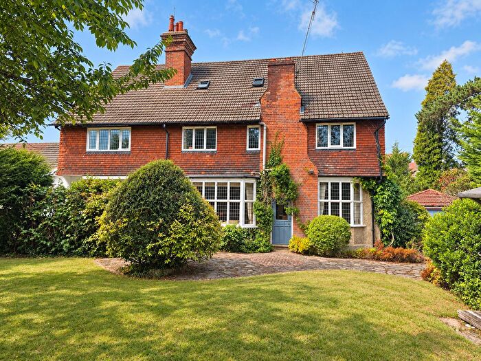 6 Bedroom Semi-Detached House For Sale In Whyteleafe Road, Caterham, CR3