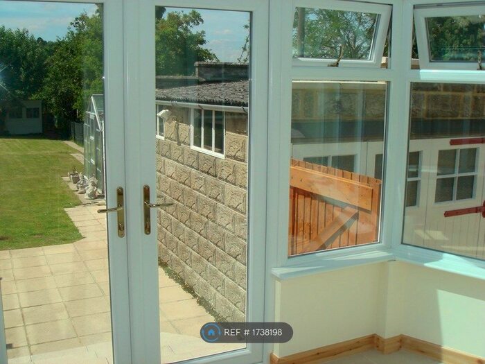 3 Bedroom Semi-Detached House To Rent In Crabtree Road, Oxford, OX2