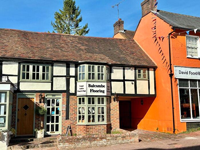 1 Bedroom Flat To Rent In High Street, Cuckfield, RH17