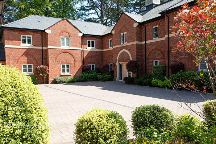 2 Bedroom Apartment For Sale In Seymour Drive, Ascot, SL5