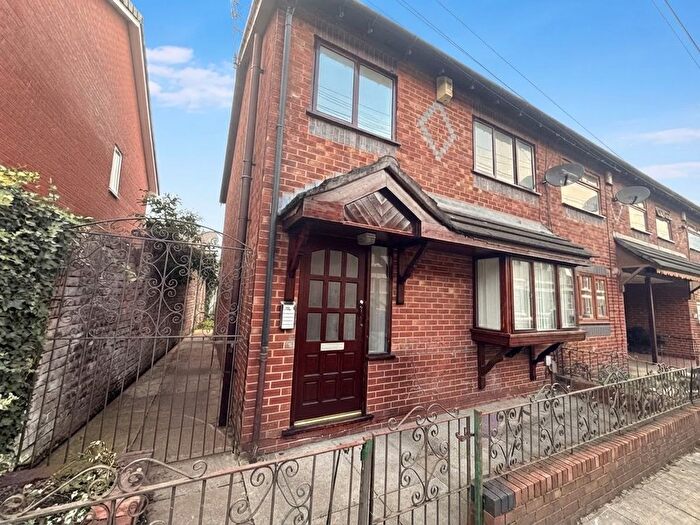 3 Bedroom Semi-Detached House To Rent In Silverdale Avenue, Liverpool, L13