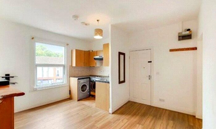 1 Bedroom Flat For Sale In Church Road, Central Croydon, Croydon, CR0