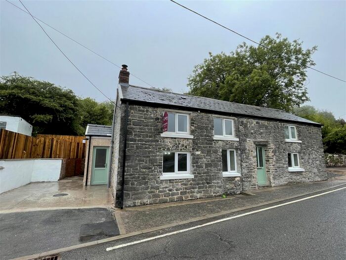 3 Bedroom Detached House For Sale In Crwbin, Kidwelly, SA17