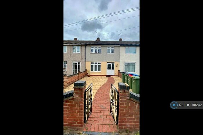 3 Bedroom Terraced House To Rent In Brimpsfield Close, London, SE2