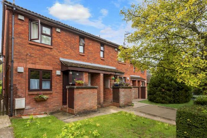 1 Bedroom Maisonette To Rent In Withey Meadows, Hookwood, Horley, RH6