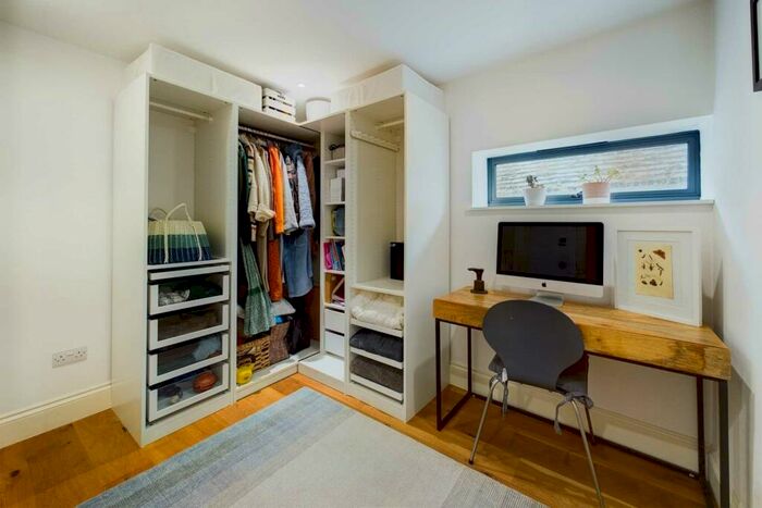 2 Bedroom Apartment For Sale In ** Stunning Apartment - Historic Old Town ** High Street, Old Town, HP1