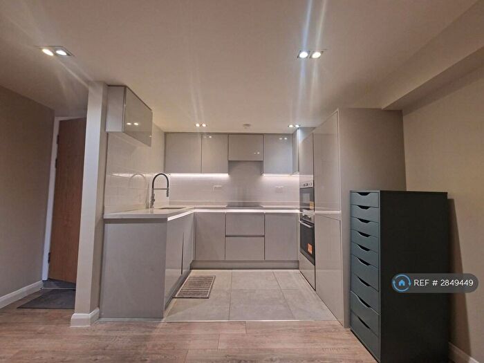 1 Bedroom Flat To Rent In Lavender Hill, London, SW11