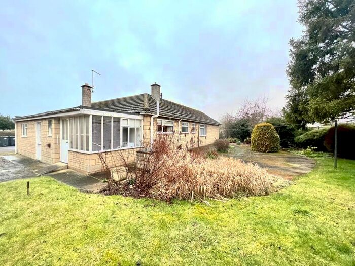 2 Bedroom Detached Bungalow To Rent In Castlefields, Calne SN11
