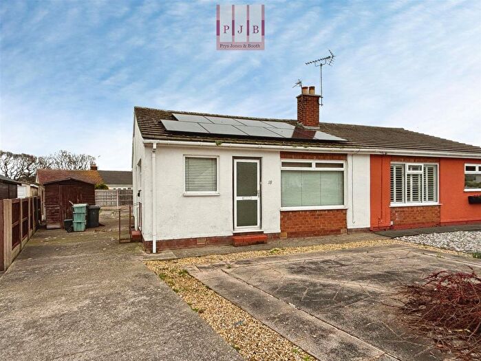 2 Bedroom Semi Detached Bungalow For Sale In Moor Park, Abergele, LL22