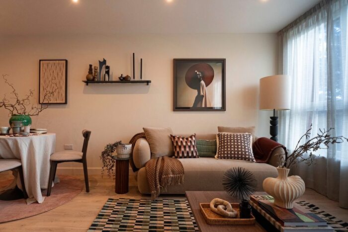 1 Bedroom Flat To Rent In Biscuit Walk, Bermondsey, London, SE16