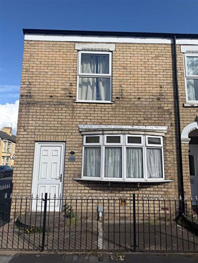 4 Bedroom End Of Terrace House For Sale In Walgrave Street, Hull, HU5