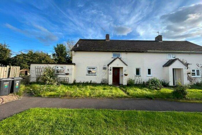 2 Bedroom Property To Rent In Coldicotts Close, Evesham, WR11