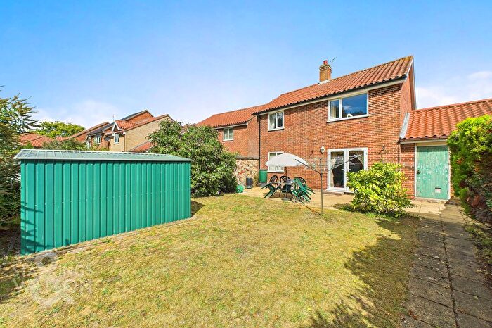 3 Bedroom Link Detached House For Sale In Riverside Maltings, Diss, IP22
