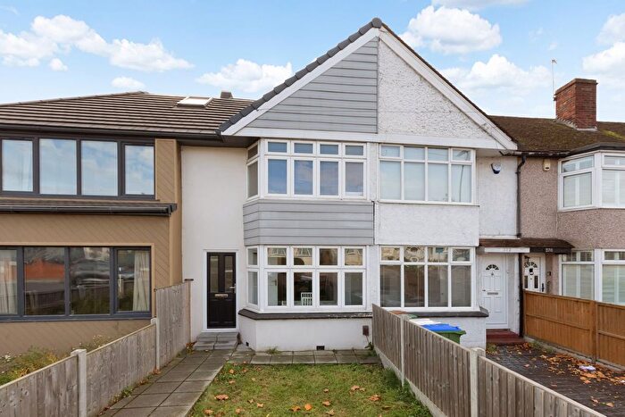 2 Bedroom Terraced House For Sale In Blackfen Road, Sidcup, DA15