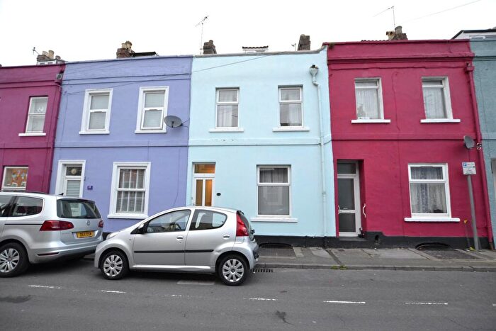 5 Bedroom Terraced House To Rent In St. Mark Street, Gloucester, GL1
