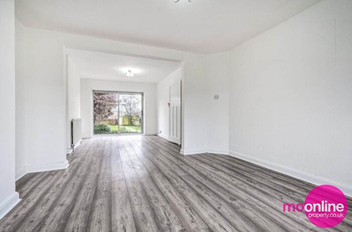 3 Bedroom Terraced House To Rent In Barnet Lane, Barnet, EN5