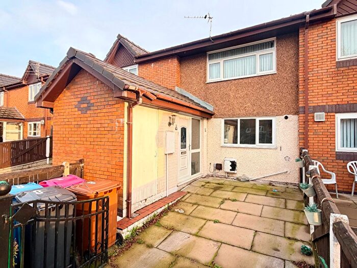 3 Bedroom Terraced House For Sale In Ledbrooke Close, Salford, M5