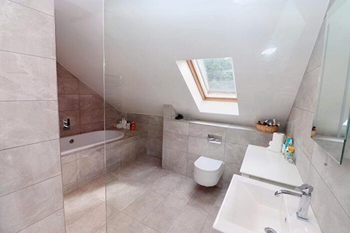 5 Bedroom Detached House To Rent In Alexandra Road, Chipperfield, Kings Langley, Hertfordshire, WD4