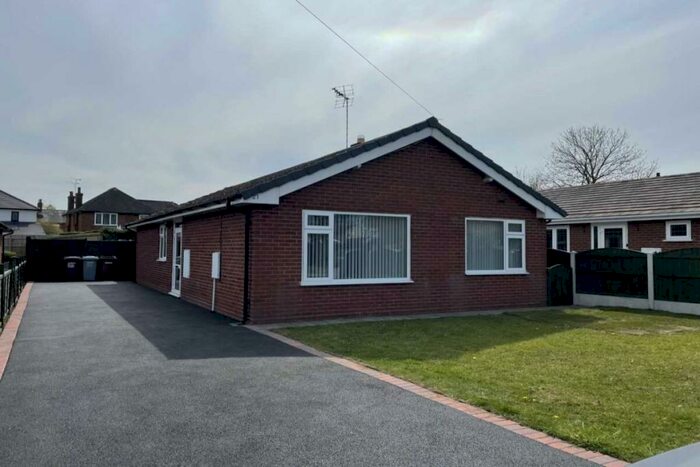 3 Bedroom Detached Bungalow To Rent In Southbank Avenue, Shavington, Crewe, CW2