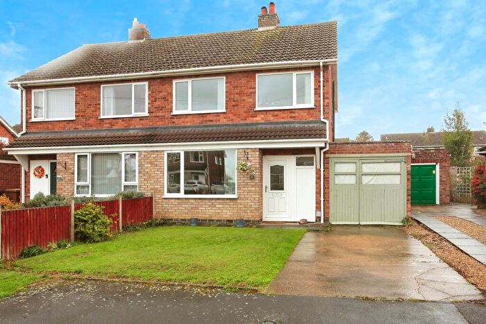 3 Bedroom Semi-Detached House For Sale In Oak Road, Glinton, Peterborough, PE6