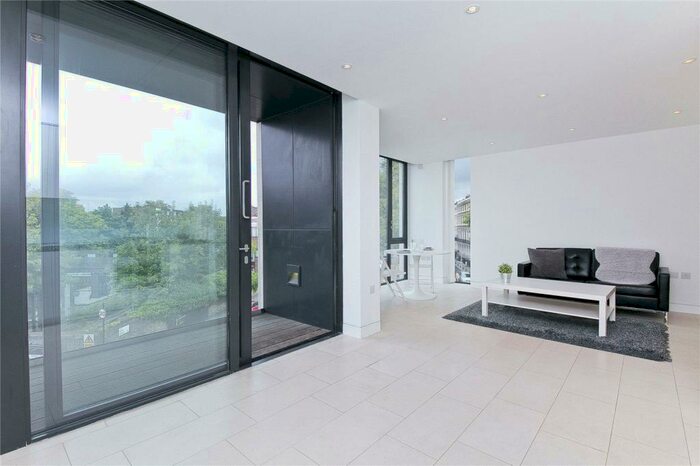 2 Bedroom Flat To Rent In Oval Road, Camden, London, NW1