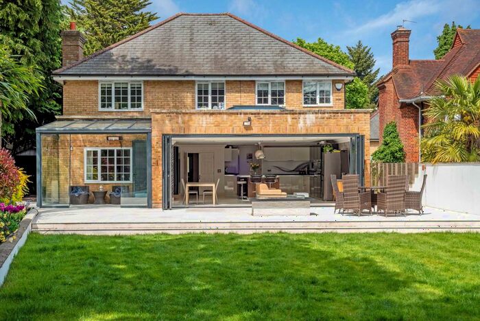 5 Bedroom Detached House To Rent In Brighton Road, Banstead, SM7