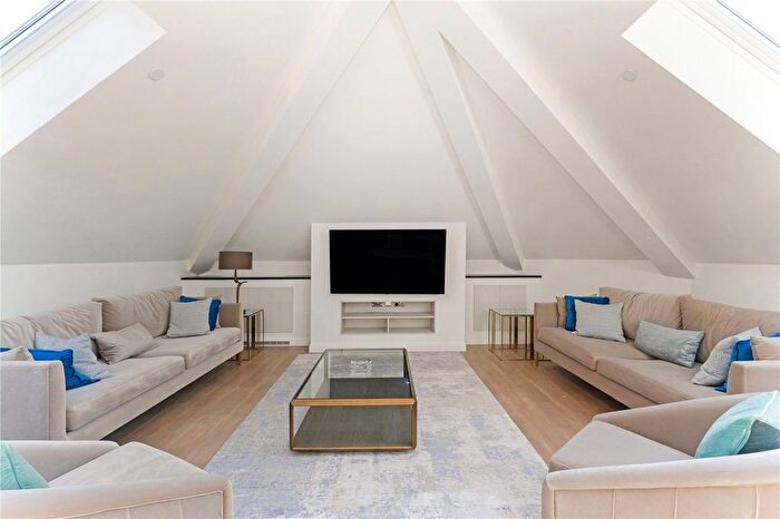 2 Bedroom Flat To Rent In Basil Mansions, Basil Street, Knightsbridge, London, SW3