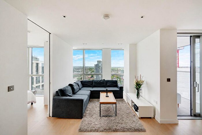 1 Bedroom Apartment For Sale In City Road, London, EC1V