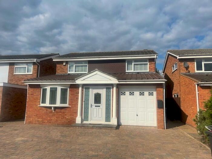4 Bedroom Detached House To Rent In Widecombe Close, Devon Park, MK40