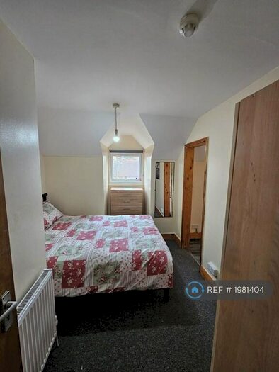 Studio To Rent In Sutherland Road, London, N17