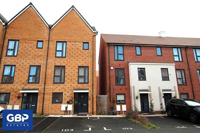 4 Bedroom End Of Terrace House To Rent In Maiden Way, Rainham, RM13