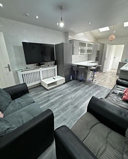 6 Bedroom Terraced House To Rent In Leslie Road, Edgbaston, B16