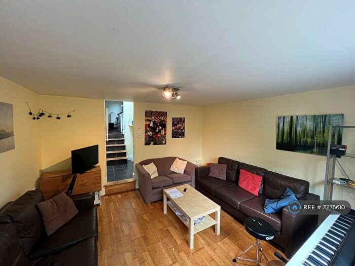 5 Bedroom Semi-Detached House To Rent In Priory Road, Southampton, SO17