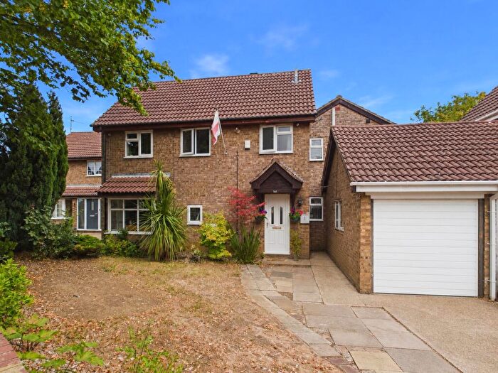 5 Bedroom Detached House For Sale In Chewton Close, Duston, NN5