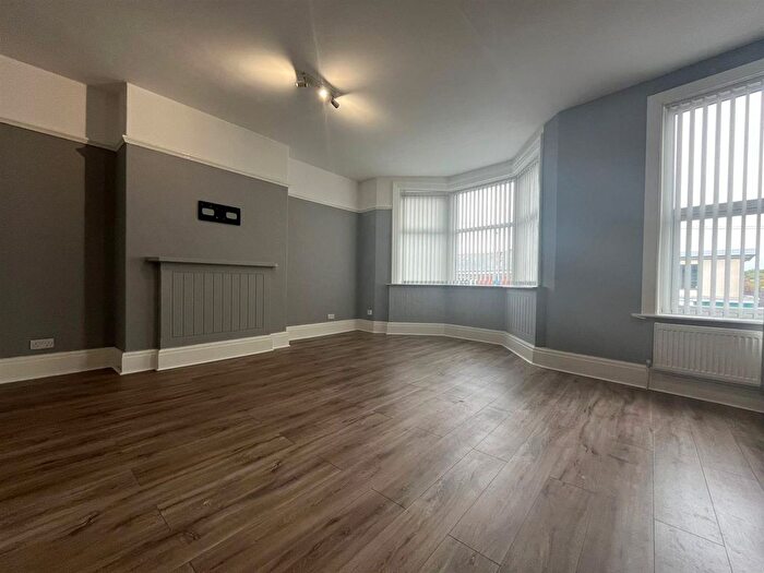 2 Bedroom Flat To Rent In Whitegate Drive, Blackpool, Lancashire, FY3