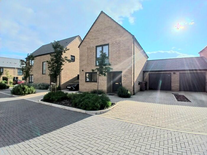 3 Bedroom Property To Rent In Rusling Way, Stevenage, SG1