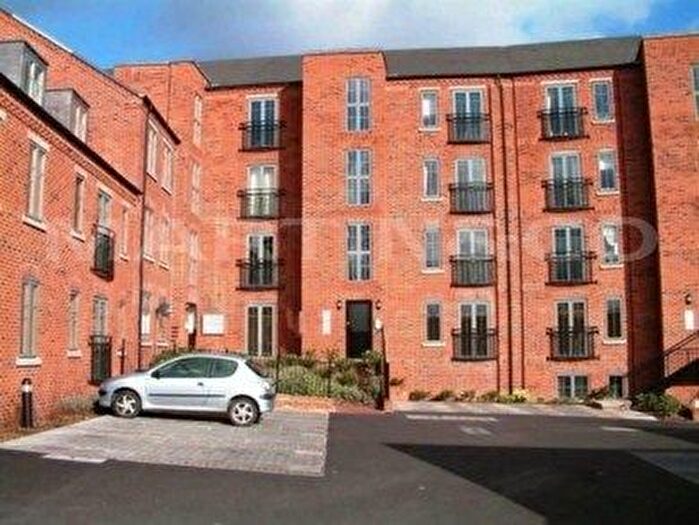 2 Bedroom Flat To Rent In Weavers Court, Hinckley, LE10