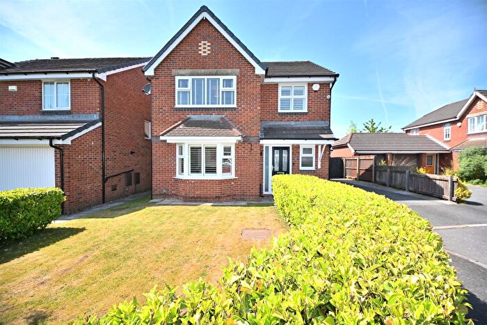 4 Bedroom Detached House For Sale In Farleigh Close, Westhoughton, Bolton, Lancashire, BL5
