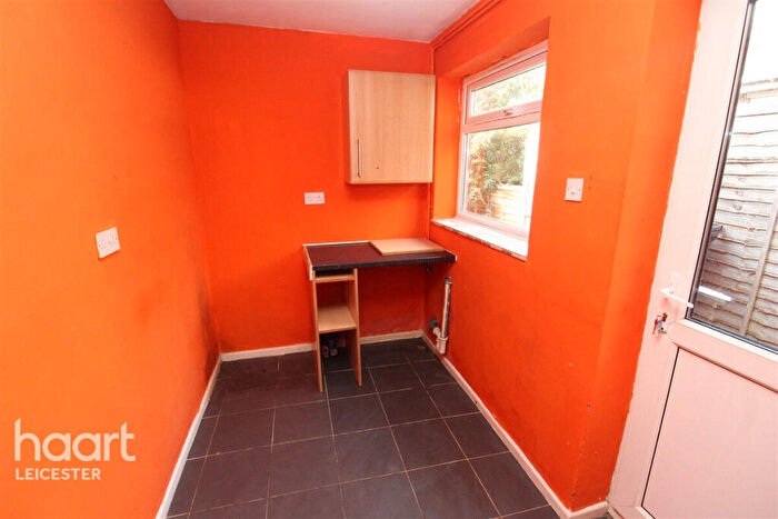 2 Bedroom Terraced House To Rent In Mantle Road, Leicester, LE3