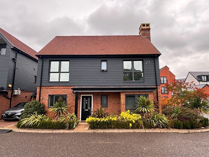 4 Bedroom Detached House For Sale In Lakeview Gardens, Chilmington Green, Ashford, TN23