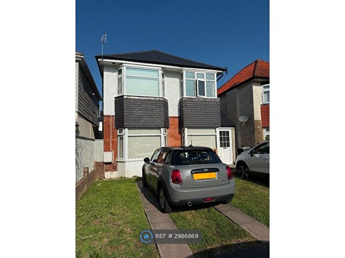 2 Bedroom Flat To Rent In Southill Road, Bournemouth, BH9