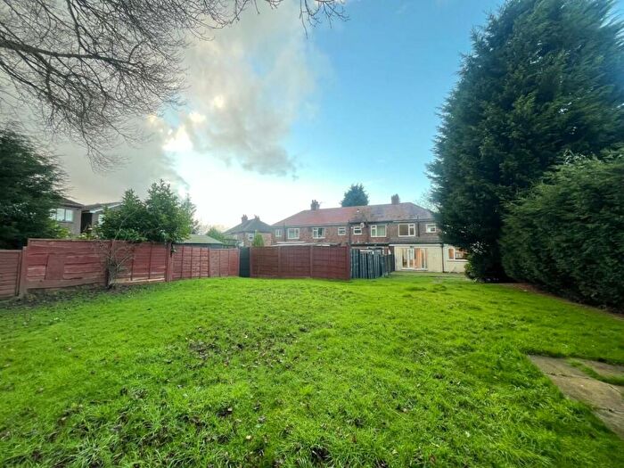 2 Bedroom End Of Terrace House To Rent In Brookfield Avenue, Bredbury, SK6
