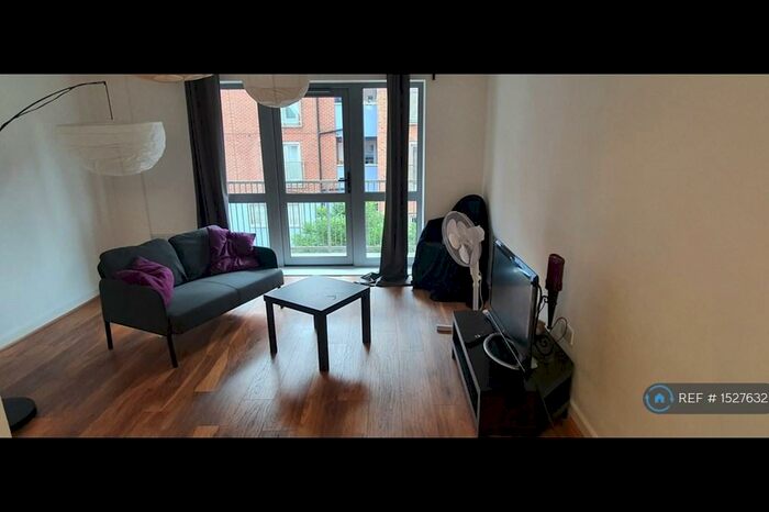 2 Bedroom Flat To Rent In Glasshouse Fields, London, E1W